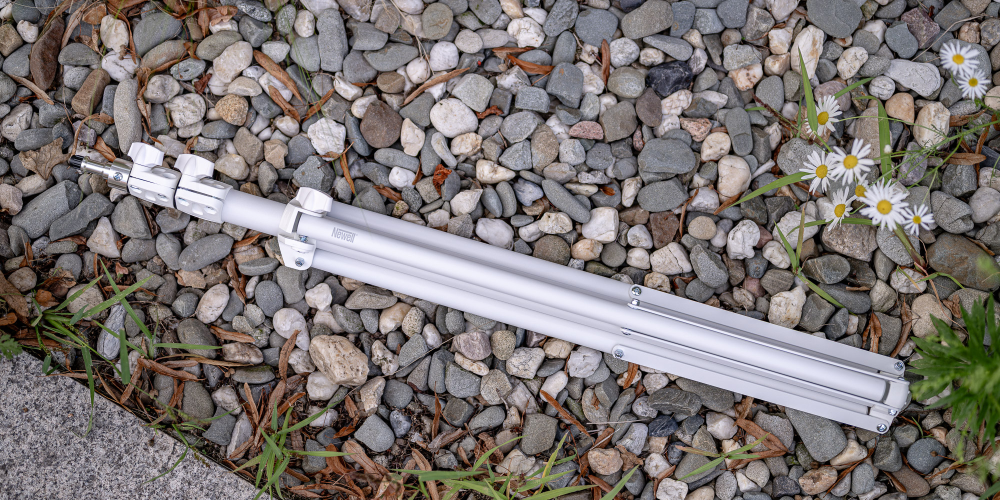 Statyw oświetleniowy Newell Taranis - biały